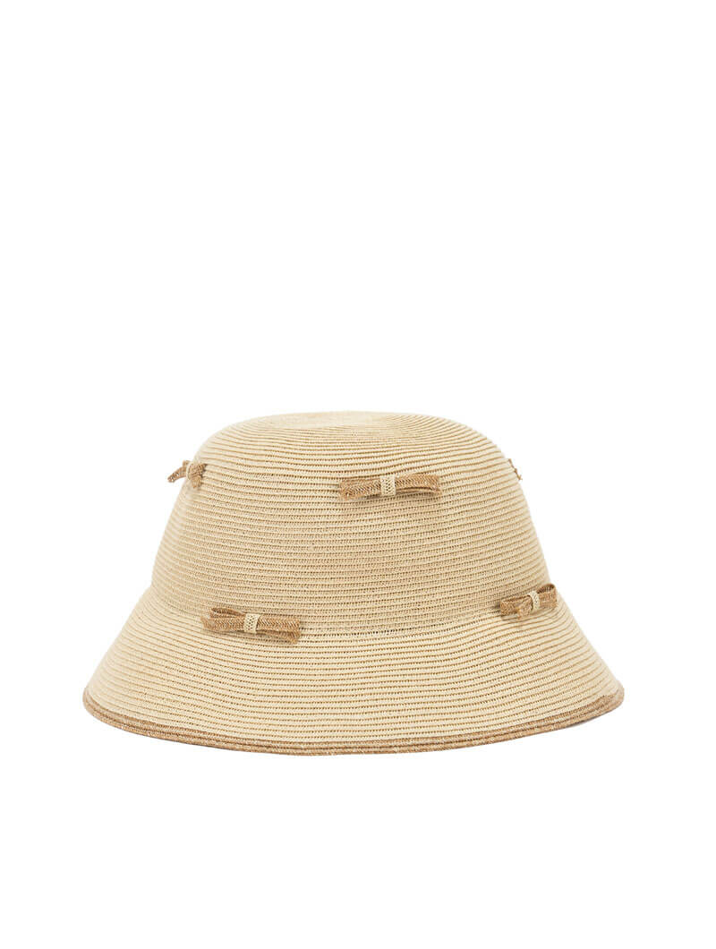 Chapeau en paille à détails